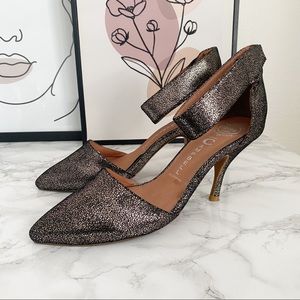 Jeffrey Campbell Solitaire D’Orsay Gold Flecked Metallic Heels Ankle Strap 10